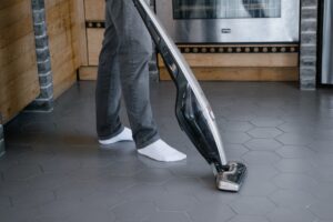 De beste steelstofzuiger: Philips Aqua Plus series 8000 XC8349/01 vs. de Samsung Jet 75E